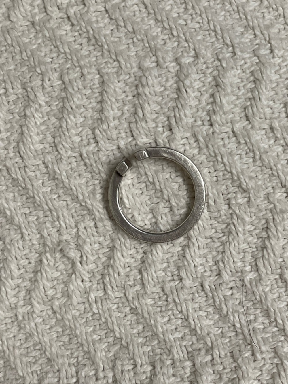 Tiffany Sterling Silver T-ring - authentic- great condition- size 7 - Picture 8 of 9